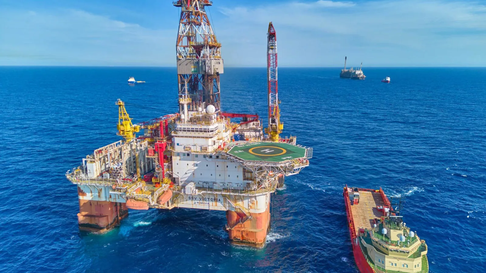 Plataforma SSV Victoria em operação no mar